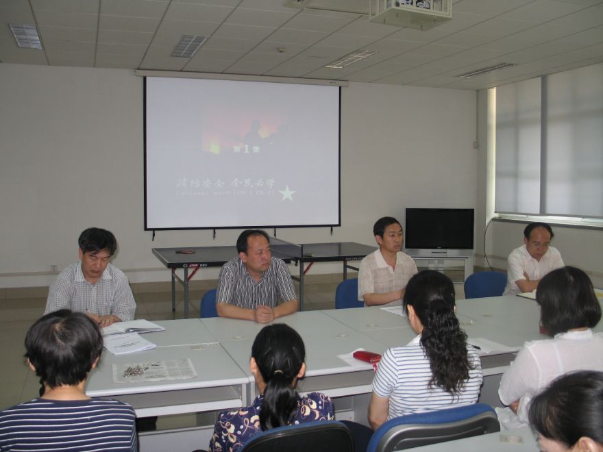 2009-6实验教学中心举办消防知识培训-1.jpg